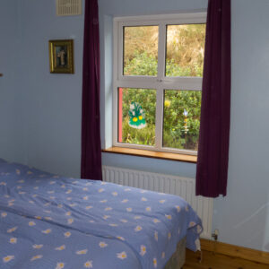 Das Krähennest, Schlafzimmer 1 zum Berg hin, Ferienhaus Kells, County Kerry, Irland