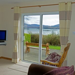 Heron Water Cottage, Living Room, Pict. 2. Rent an Irish Holiday Home with Sea View along the Wild Atlantic Way in Kerry, Rent a Cottage with Seaview in Ireland along the Ring of Kerry.
