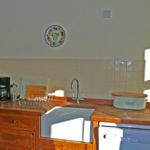 Heron Water Cottage, Kitchen with Sea View, Pict. 4. Rent an Irish Holiday Home with Sea View along the Wild Atlantic Way in Kerry, Rent a Cottage with Seaview in Ireland along the Ring of Kerry.