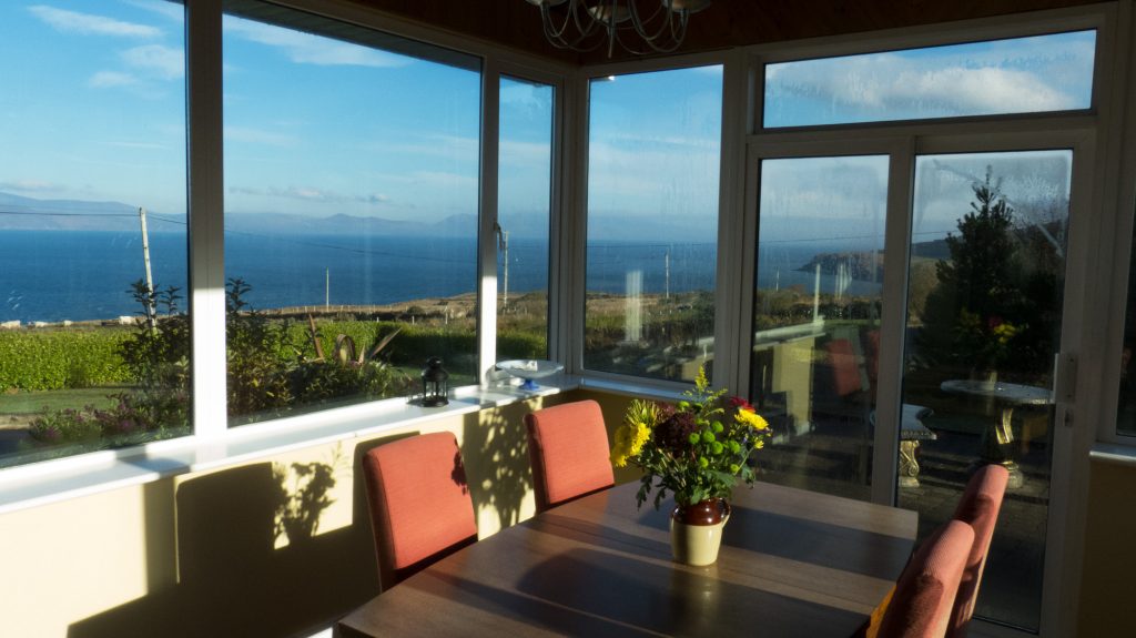St. Ann's, Sunroom with Sea and Mountain Views, Pict. 1. Rent an Irish Cottage with Sea View along the Wild Atlantic Way in Kerry, Rent a Holiday Home with Seaview in Ireland along the Ring of Kerry from www.fir-darrig.net.