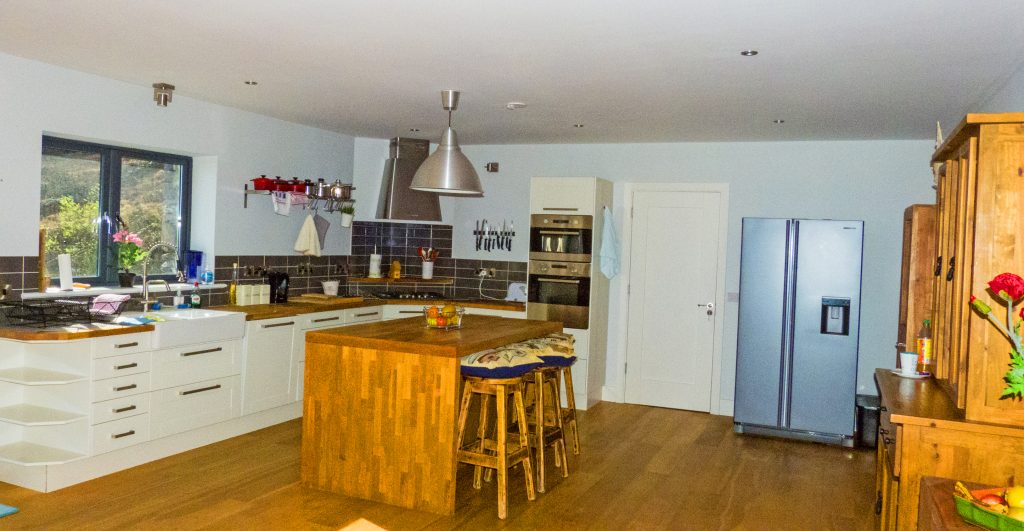 Holiday Home, Kerry, Ireland, Michaels 05, Kitchen, Pict. 1, Rent an Irish Cottage with Sea View along the Wild Atlantic Way in Kerry